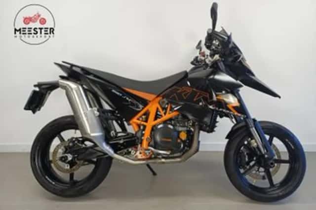 KTM 690 Supermoto R (2009) thumbnail 1