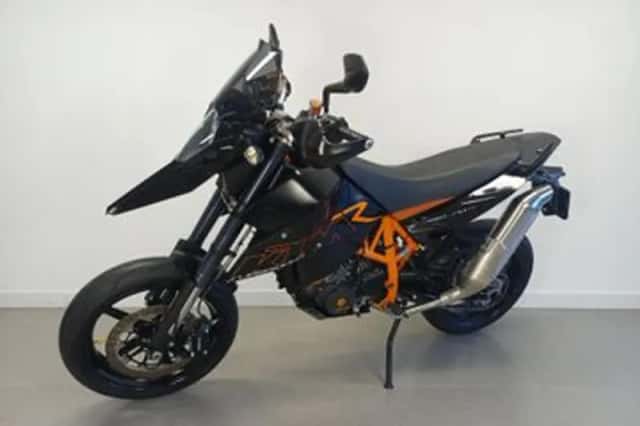 KTM 690 Supermoto R (2009) thumbnail 6