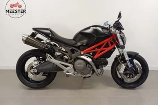 Ducati Monster 696 (2009) thumbnail 1