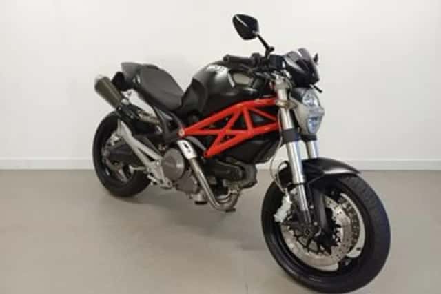 Ducati Monster 696 (2009) thumbnail 3