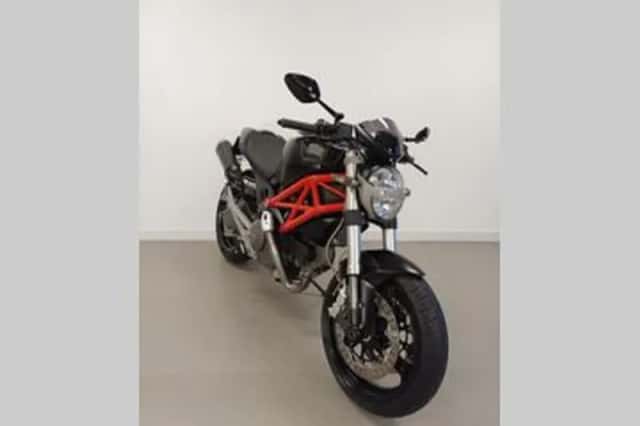 Ducati Monster 696 (2009) thumbnail 4