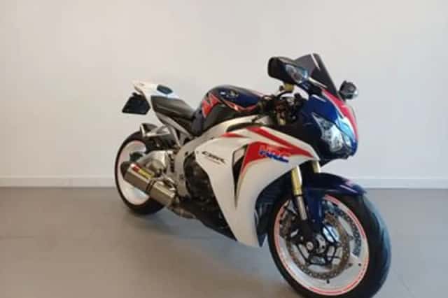 Honda CBR1000RR (2012) thumbnail 3