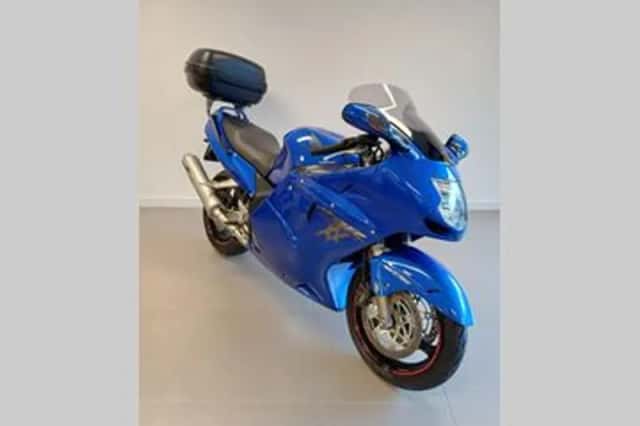 Honda CBR 1100 XX Super Blackbird (1999) thumbnail 3