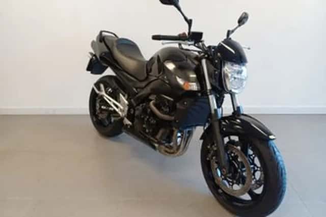 Suzuki GSR600 (2009) thumbnail 3