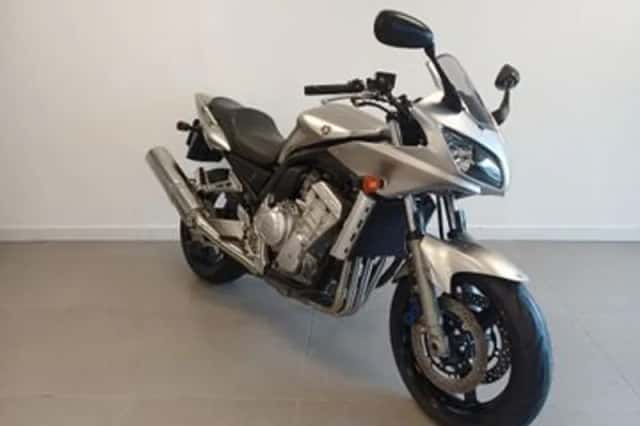 Yamaha FZS 1000 Fazer (2003) thumbnail 3