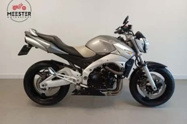 Suzuki GSR600 (2006) thumbnail 1