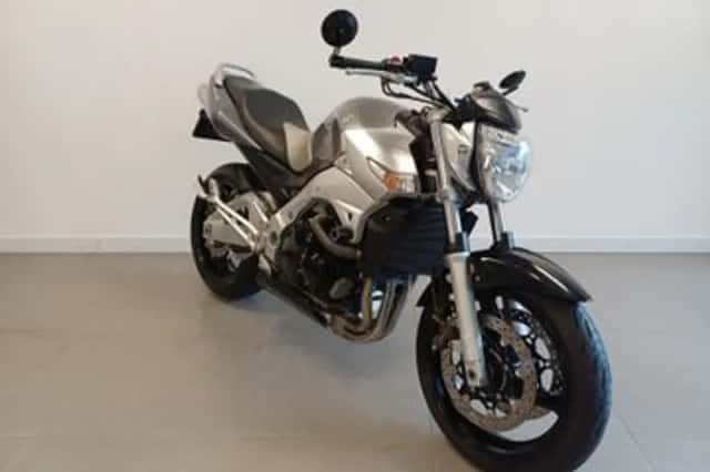 Suzuki GSR600 (2006) thumbnail 3