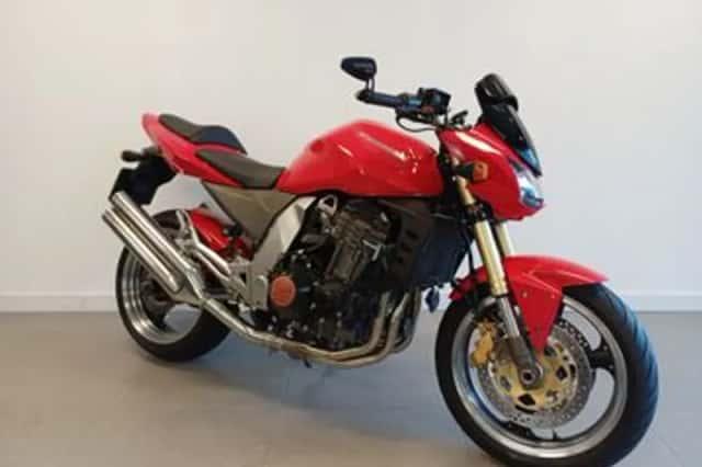 Kawasaki Z1000 (2004) thumbnail 2