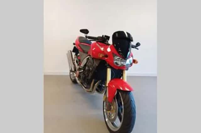 Kawasaki Z1000 (2004) thumbnail 4
