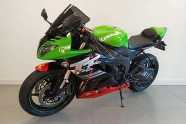 Kawasaki ZX 6R Ninja (2011) thumbnail 6
