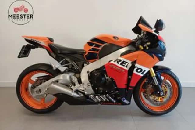 Honda CBR1000RR (2011) thumbnail 1
