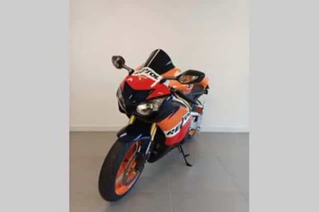 Honda CBR1000RR (2011) thumbnail 5