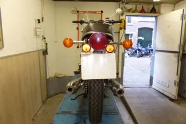 Yamaha XS 650 (1975) thumbnail 3