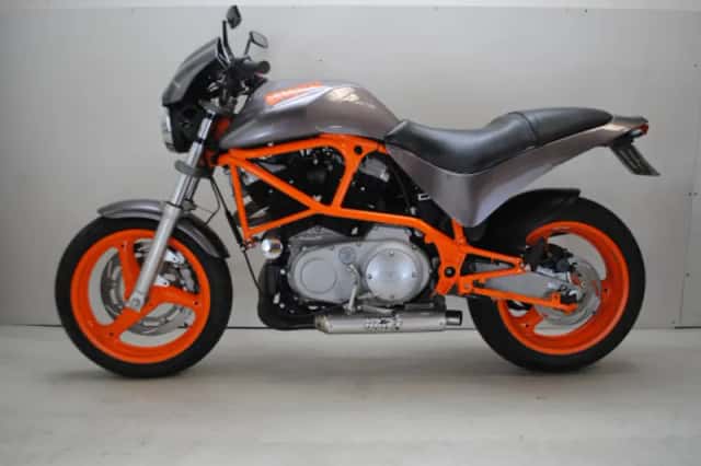 Buell M2 Cyclone (2001) thumbnail 1
