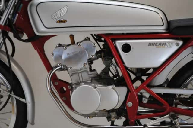 Honda Dream 50 (1997) thumbnail 2