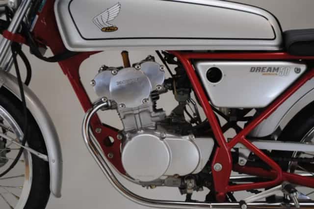 Honda Dream 50 (1997) thumbnail 5