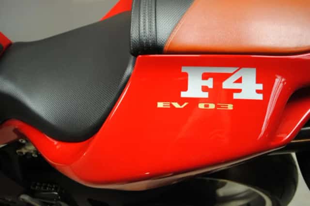 MV Agusta F4 750S (2004) thumbnail 3