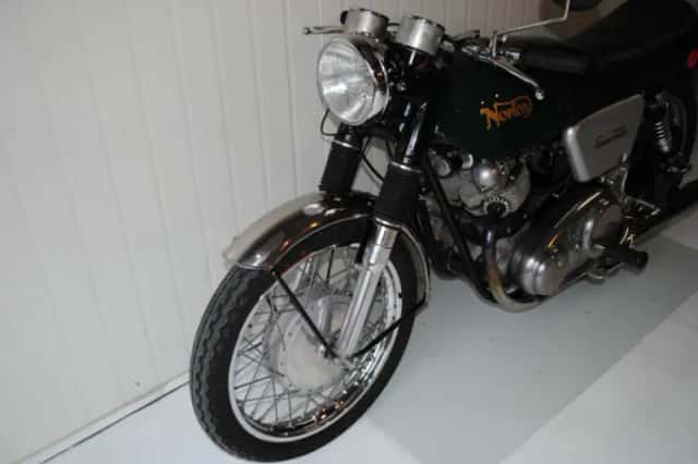 Norton Commando (1968) thumbnail 4