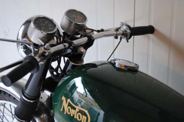 Norton Commando (1968) thumbnail 5