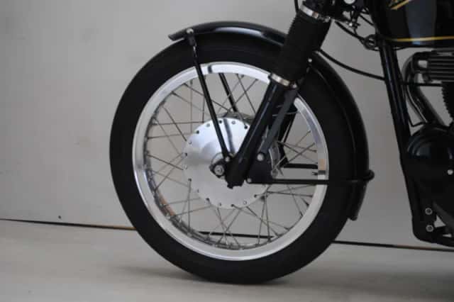 Velocette Venom Thruxton (1963) thumbnail 4