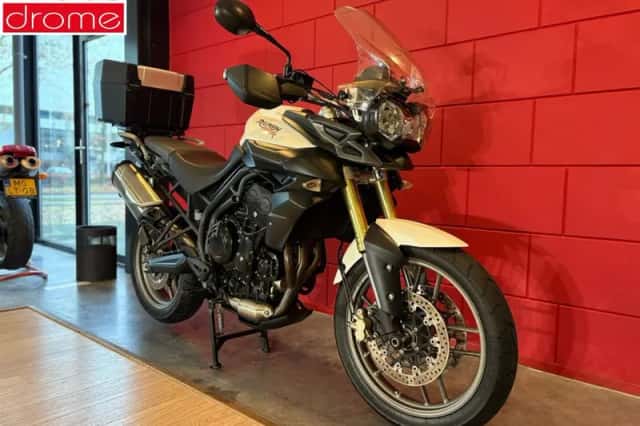 Triumph Tiger 800 (2012) thumbnail 3