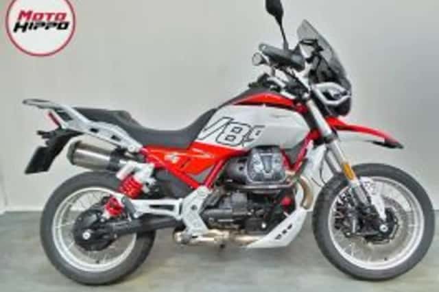 Moto Guzzi V85 TT (2025) thumbnail 1