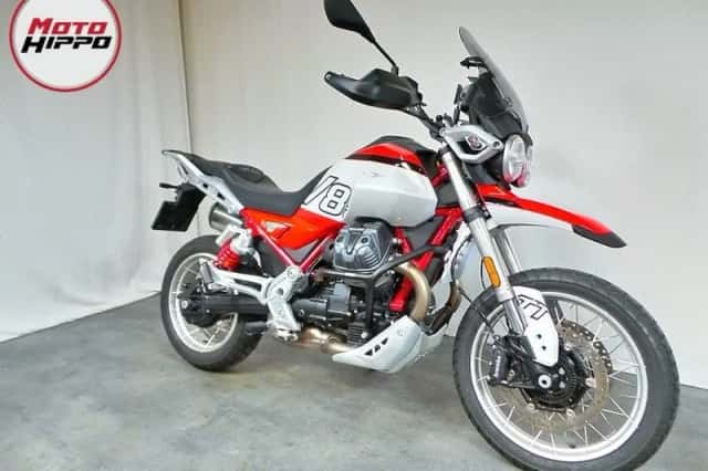 Moto Guzzi V85 TT (2025) thumbnail 3