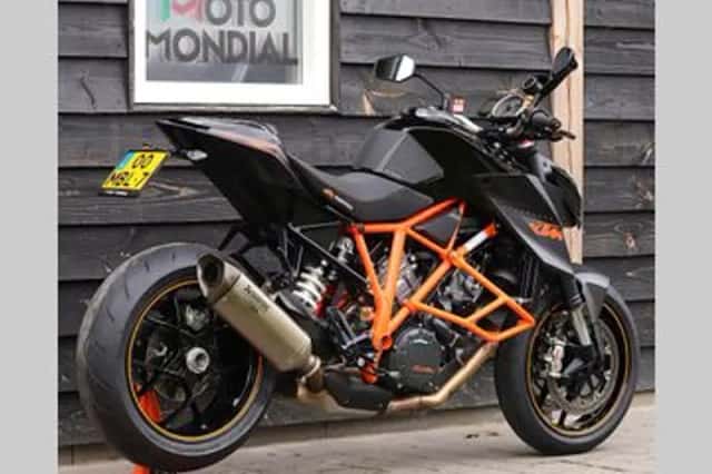 KTM 1290 SuperDuke R (2014) thumbnail 2