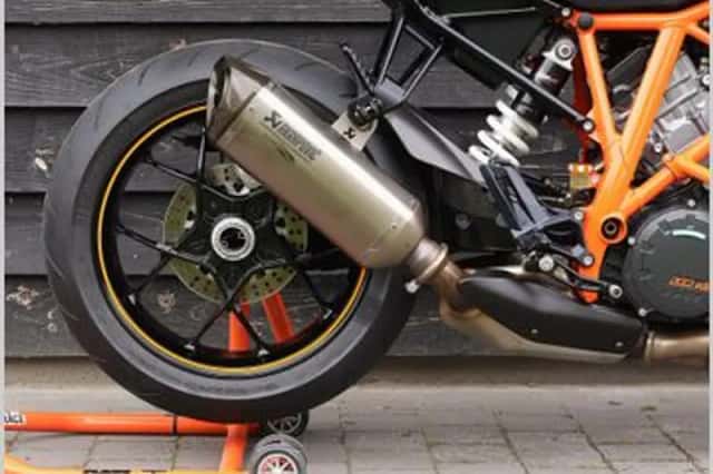 KTM 1290 SuperDuke R (2014) thumbnail 6