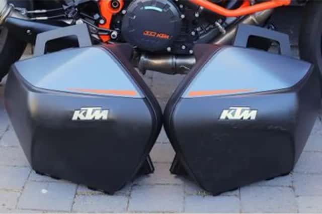 KTM 1290 Super Duke (2022) thumbnail 4
