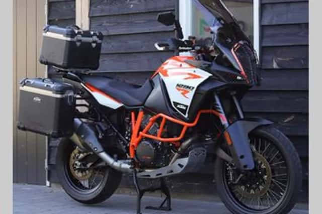 KTM 1290 Super Adventure (2017) thumbnail 3