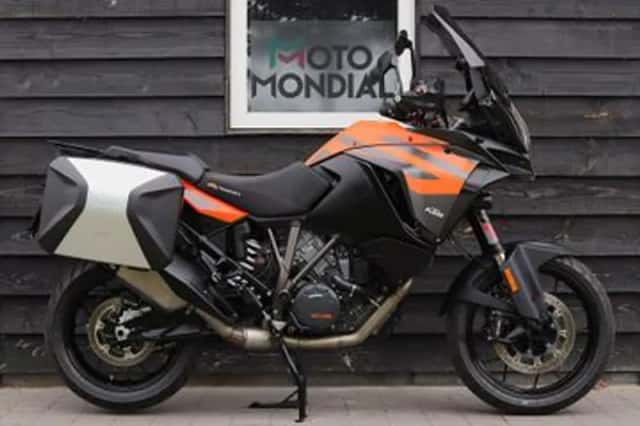 KTM 1290 Super Adventure S (2019) thumbnail 1