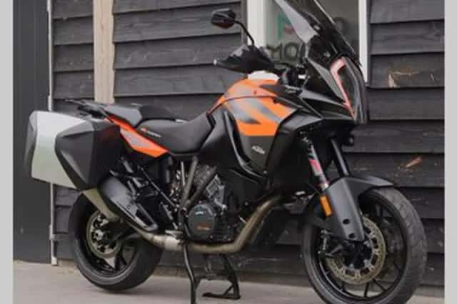 KTM 1290 Super Adventure S (2019) thumbnail 3
