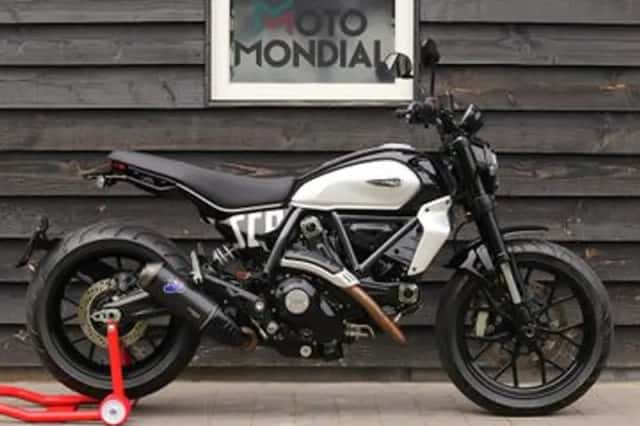 Ducati Scrambler Icon (2024) thumbnail 1