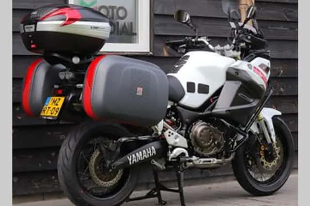 Yamaha XT 1200 Z Super Tenere (2011) thumbnail 2