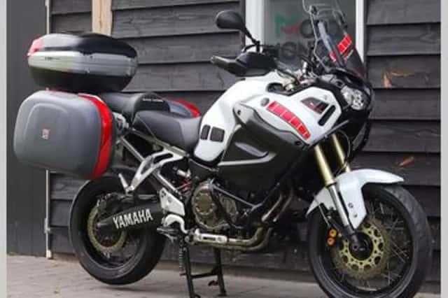 Yamaha XT 1200 Z Super Tenere (2011) thumbnail 3