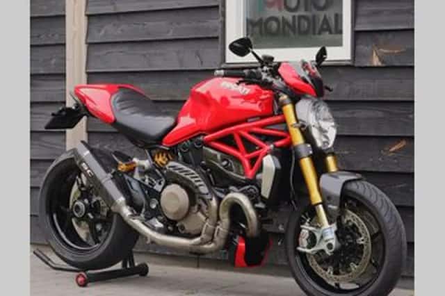 Ducati Monster 1200 S (2014) thumbnail 3