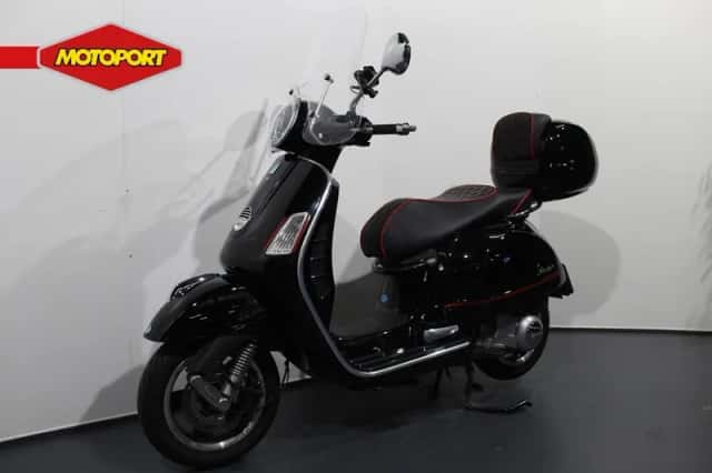 Vespa GTS 250 (2016) thumbnail 2