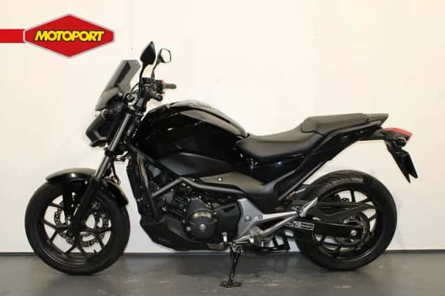 Honda NC750SA (2016) thumbnail 3