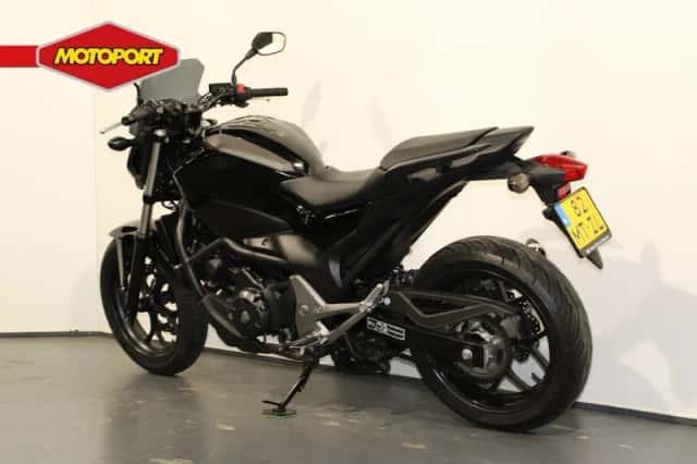 Honda NC750SA (2016) thumbnail 4