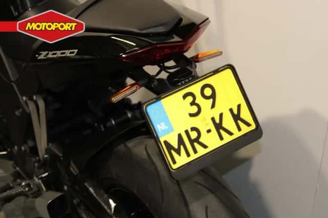 Kawasaki Z1000 (2013) thumbnail 5