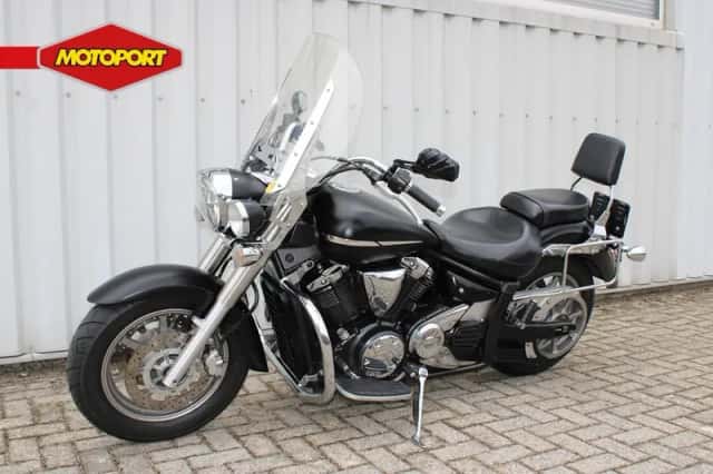 Yamaha XVS 1300 A Midnight Star (2007) thumbnail 2