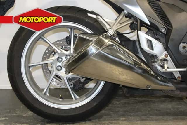 Honda VFR1200 (2010) thumbnail 3