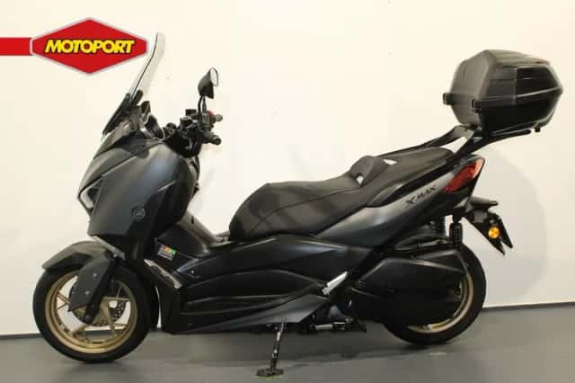 Yamaha Xmax 300 Tech MAX (2021) thumbnail 3