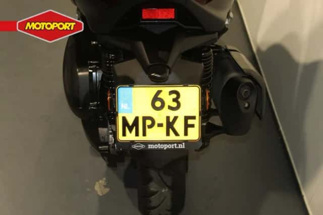 Yamaha Xmax 300 Tech MAX (2021) thumbnail 5