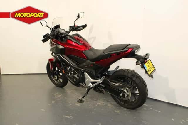 Honda NC750X (2021) thumbnail 4