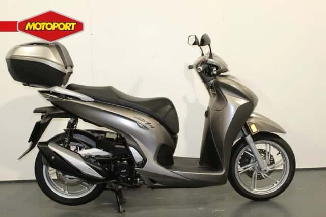Honda SH 350I (2022) thumbnail 1