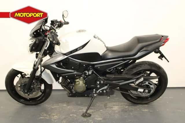 Yamaha XJ6 (2009) thumbnail 3