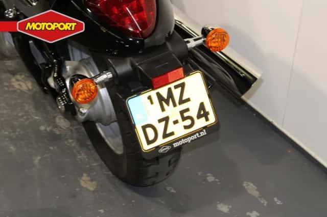 Suzuki M 800 Intruder (2010) thumbnail 5