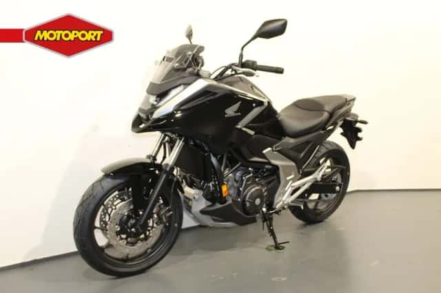 Honda NC750X (2026) thumbnail 2